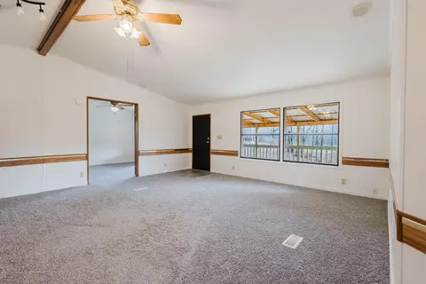 Living - 430 Apache Dr, Paint Lick, KY 40461 photo 3 of 12