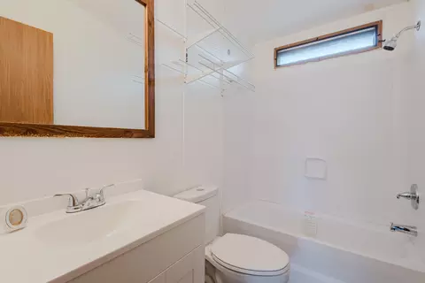 Bath - 430 Apache Dr, Paint Lick, KY 40461 photo 1 of 6