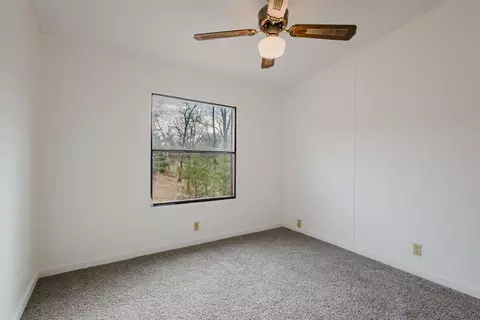 Bedroom - 430 Apache Dr, Paint Lick, KY 40461 photo 2 of 11