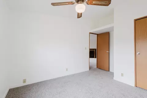 Bedroom - 430 Apache Dr, Paint Lick, KY 40461 photo 3 of 11