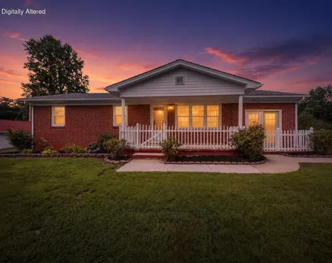 40 Edwards Rd, Irvine, KY 40336