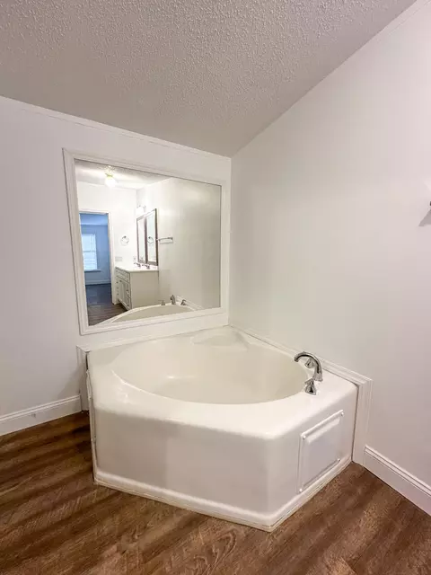 Bath - 331 Ellen Ln, Gray, KY 40734 photo 6 of 6