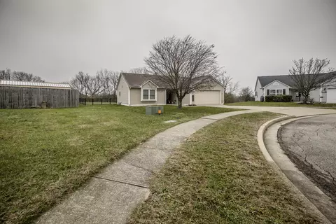 1025 Quincy Ct, Berea, KY 40403