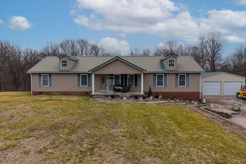 233 Cunningham Ln, Winchester, KY 40391