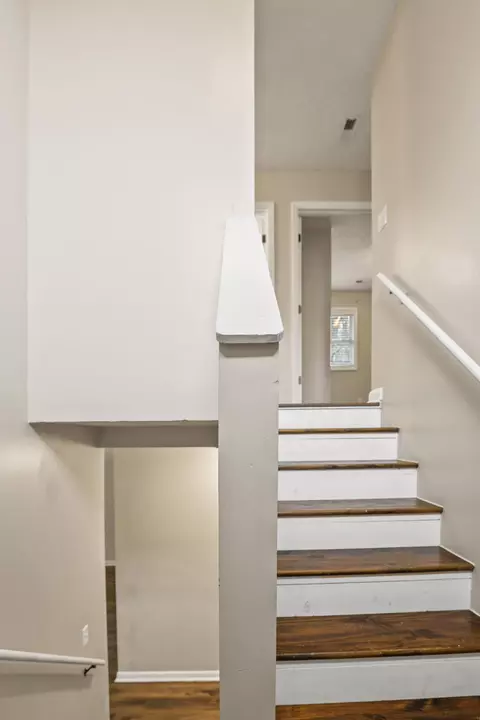 Entry Way - 214 W Center St, Corbin, KY 40701 photo 2 of 4
