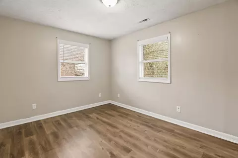 Bedroom - 214 W Center St, Corbin, KY 40701 photo 6 of 7
