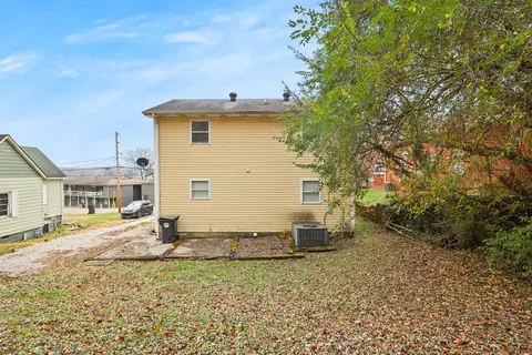 Exterior - 214 W Center St, Corbin, KY 40701 photo 4 of 7