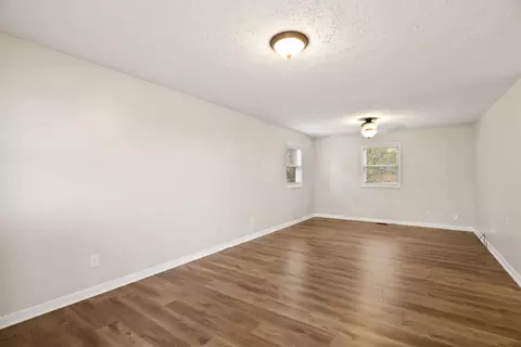 Living - 214 W Center St, Corbin, KY 40701 photo 1 of 3