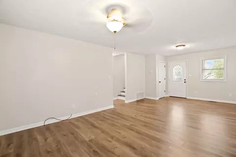 Living - 214 W Center St, Corbin, KY 40701 photo 3 of 3