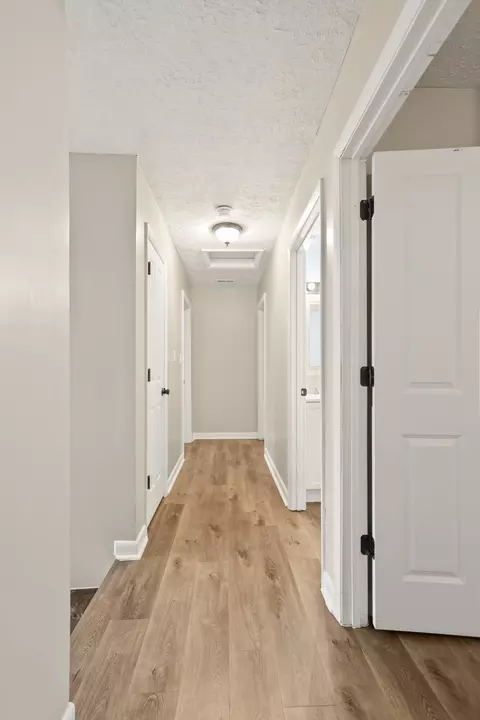 Entry Way - 214 W Center St, Corbin, KY 40701 photo 4 of 4