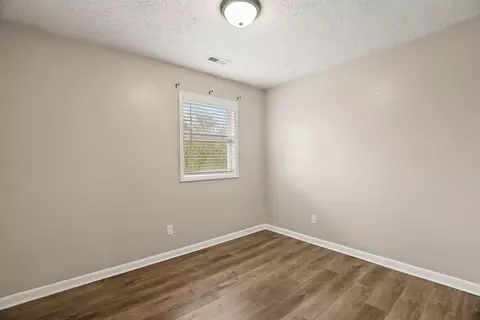 Bedroom - 214 W Center St, Corbin, KY 40701 photo 4 of 7