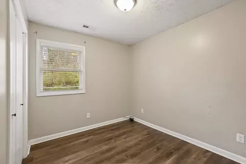 Bedroom - 214 W Center St, Corbin, KY 40701 photo 3 of 7