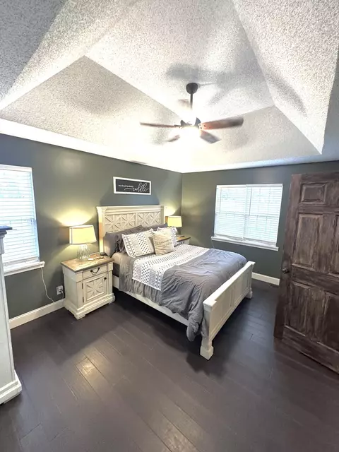 Bedroom - 116 Wells Ln, Corbin, KY 40701 photo 2 of 2