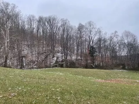 6800 Lower Licking Rd, Morehead, KY 40351