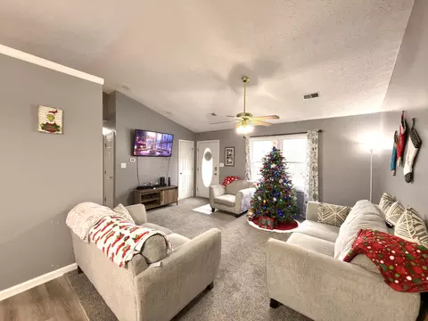 Living - 551 Old Peacock Rd, Paris, KY 40361 photo 3 of 3