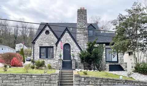 710 Woodland Ave, Frankfort, KY 40601