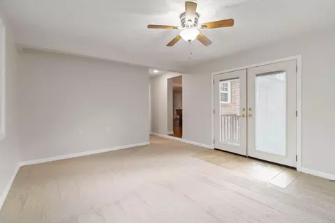 Living - 12 Ashley Ave, Corbin, KY 40701 photo 6 of 7