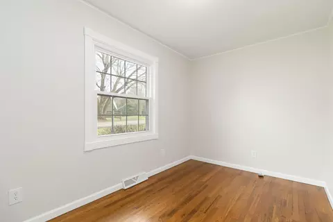 Bedroom - 12 Ashley Ave, Corbin, KY 40701 photo 5 of 10