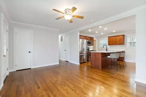 Living - 12 Ashley Ave, Corbin, KY 40701 photo 3 of 7
