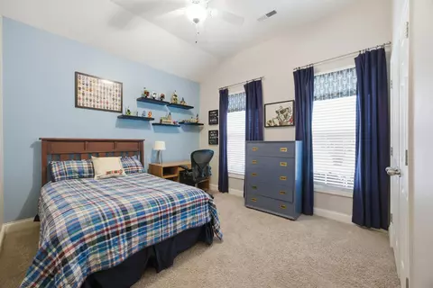 Bedroom - 413 Paddock Dr, Versailles, KY 40383 photo 1 of 5