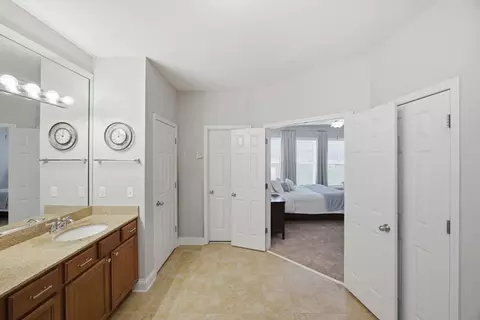 Bath - 413 Paddock Dr, Versailles, KY 40383 photo 5 of 5