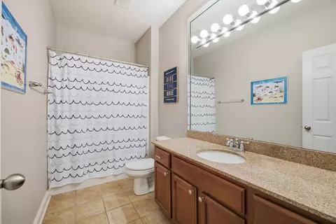 Bath - 413 Paddock Dr, Versailles, KY 40383 photo 1 of 5