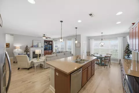 Kitchen - 413 Paddock Dr, Versailles, KY 40383 photo 3 of 3