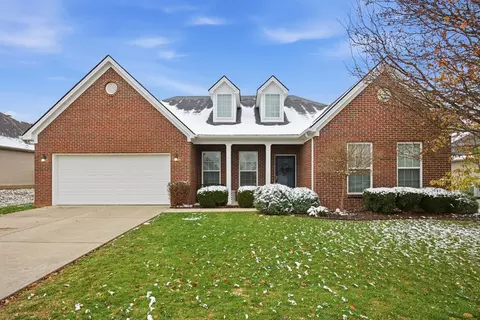 Exterior - 413 Paddock Dr, Versailles, KY 40383 photo 2 of 7