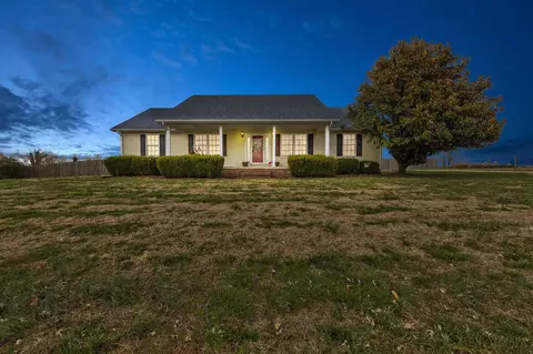 65 Cooper Dr, Mount Sterling, KY 40353