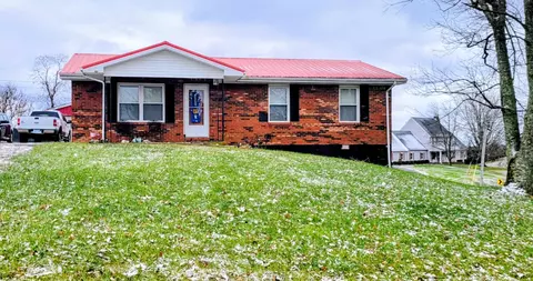18 W Tunnel Hill Rd, Owingsville, KY 40360