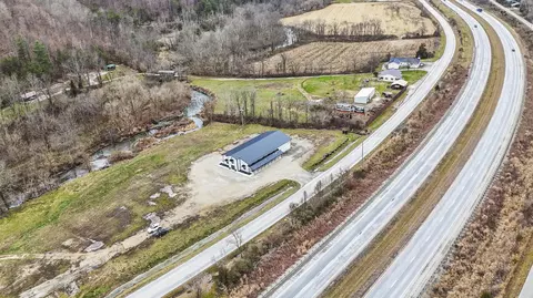 Exterior - 9585 Campton Rd, Stanton, KY 40380 photo 5 of 5
