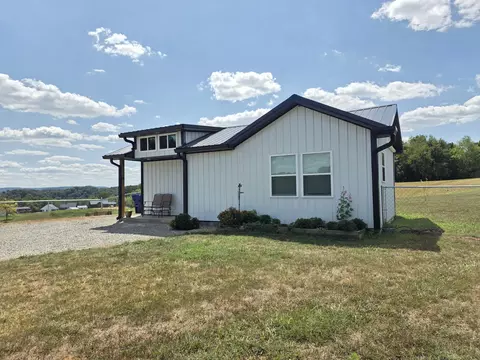 Exterior - 128 Kiersten Dr, Nancy, KY 42544 photo 3 of 8