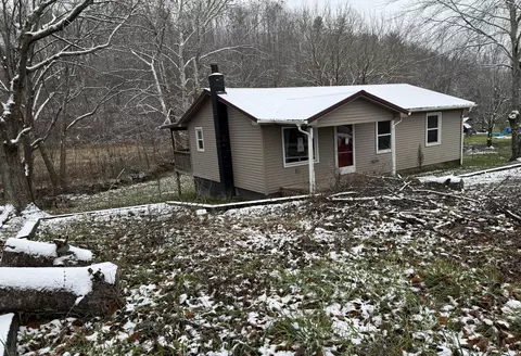 3732 Mildred Rd, Mckee, KY 40447 photo 2
