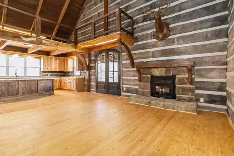 Living - 232 Tower Rd, Corbin, KY 40701 photo 2 of 8