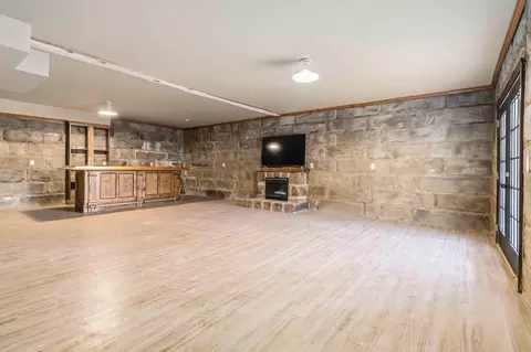 Living - 232 Tower Rd, Corbin, KY 40701 photo 6 of 8