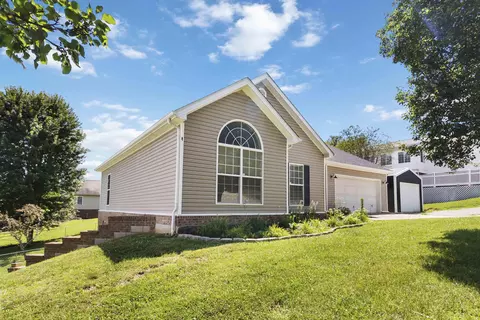 135 Park Ln, Science Hill, KY 42553