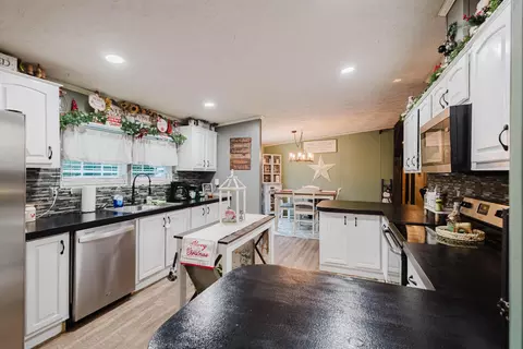 Kitchen - 608 Casey Rd, Corbin, KY 40701 photo 4 of 4