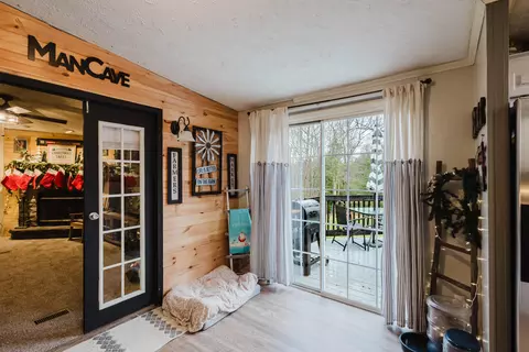 Entry Way - 608 Casey Rd, Corbin, KY 40701 photo 1 of 3