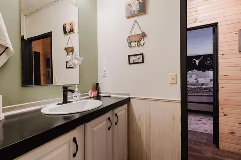 Bath - 608 Casey Rd, Corbin, KY 40701 photo 6 of 6