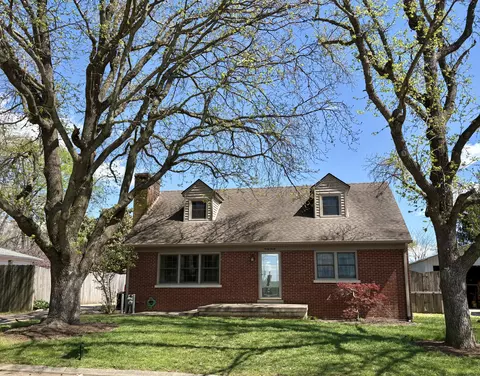 3030 Lynnwood Dr, Paris, KY 40361