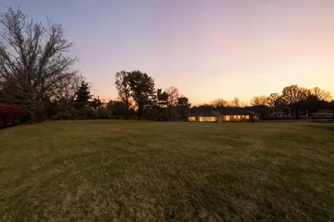 1170 Airdrie Ln, Frankfort, KY 40601