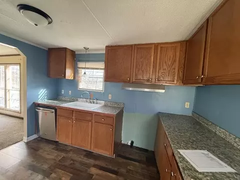 Kitchen - 30 Sutton St, Corbin, KY 40701 photo 1 of 2