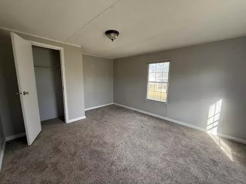 Bedroom - 30 Sutton St, Corbin, KY 40701 photo 3 of 3