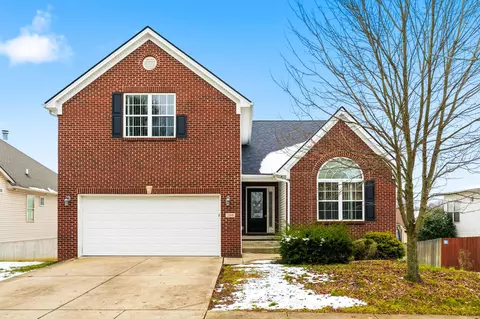 260 Gleneagles Way, Versailles, KY 40383