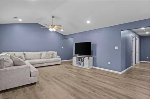 Entry Way - 25 Brojo Ln, Eubank, KY 42567 photo 1 of 2
