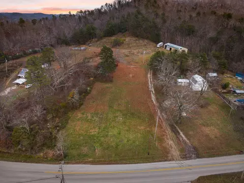 720 S Main St, Stanton, KY 40380