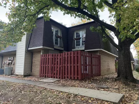 406 Darby Creek Rd, Lexington, KY 40509