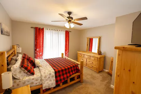 Bedroom - 156 Griggs Rd, Waco, KY 40385 photo 2 of 4