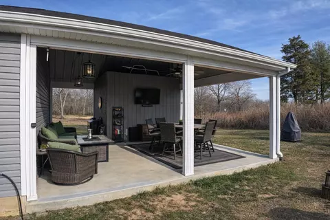Exterior - 156 Griggs Rd, Waco, KY 40385 photo 7 of 12
