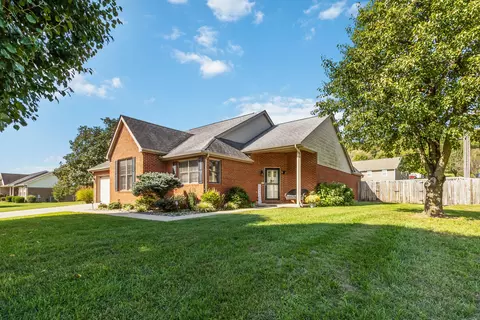225 Jackson Ln, Somerset, KY 42501